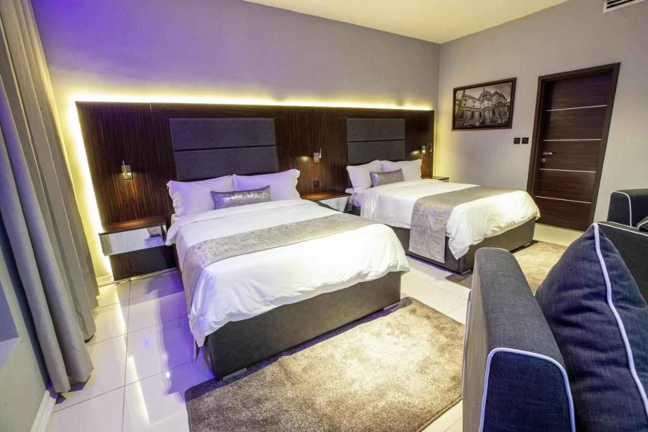 BON Hotel Tripod Owerri Buitenkant foto