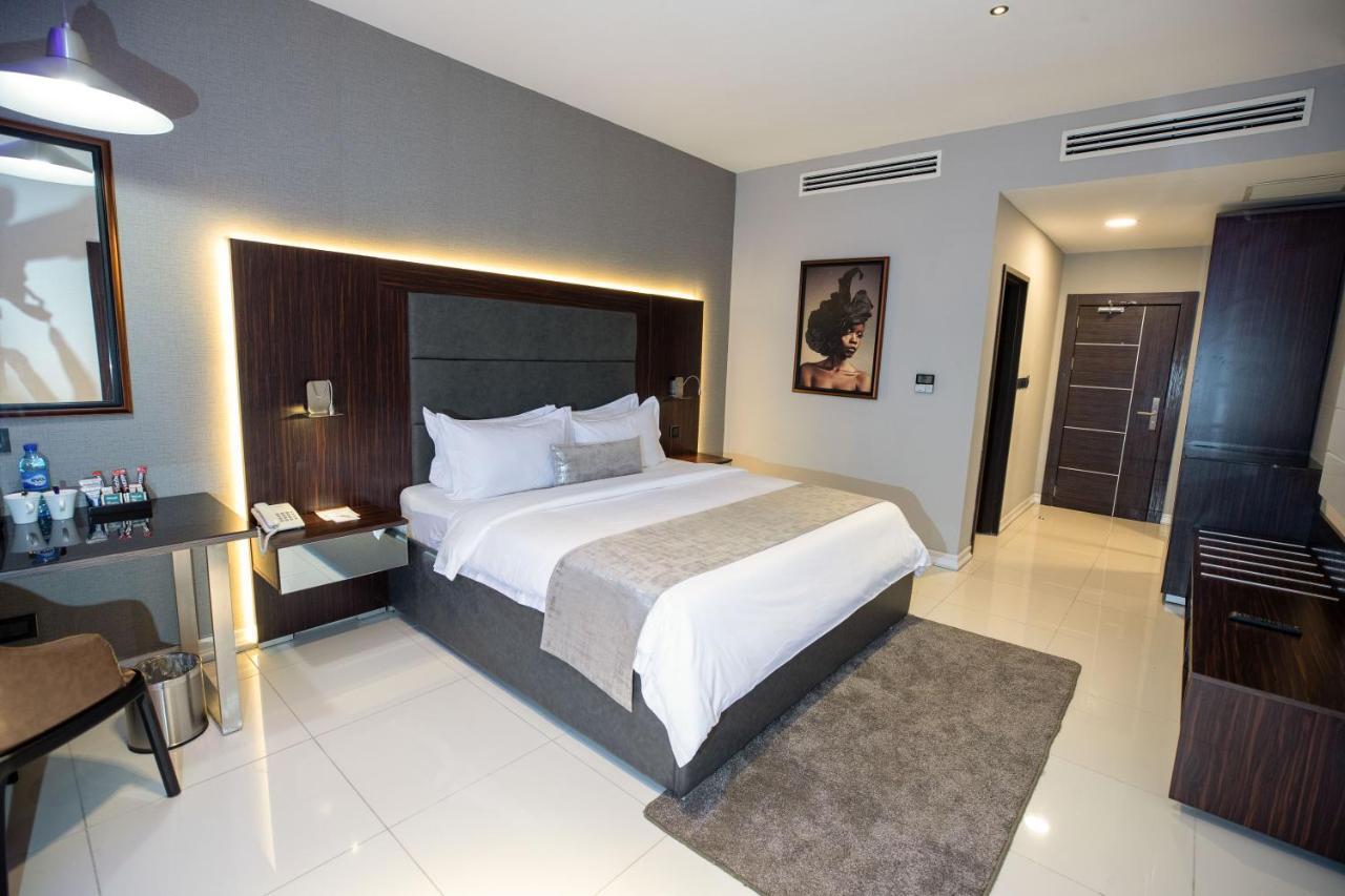 BON Hotel Tripod Owerri Buitenkant foto