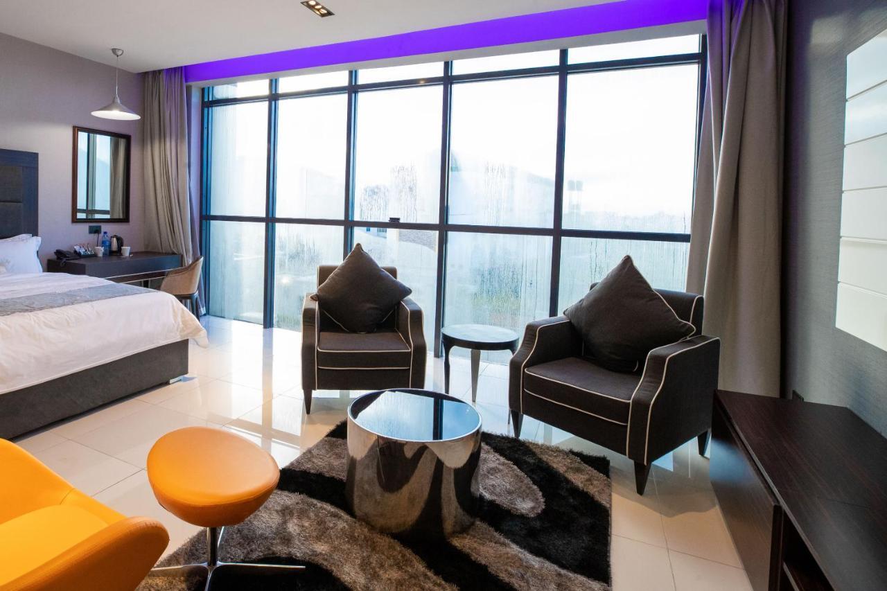 BON Hotel Tripod Owerri Buitenkant foto