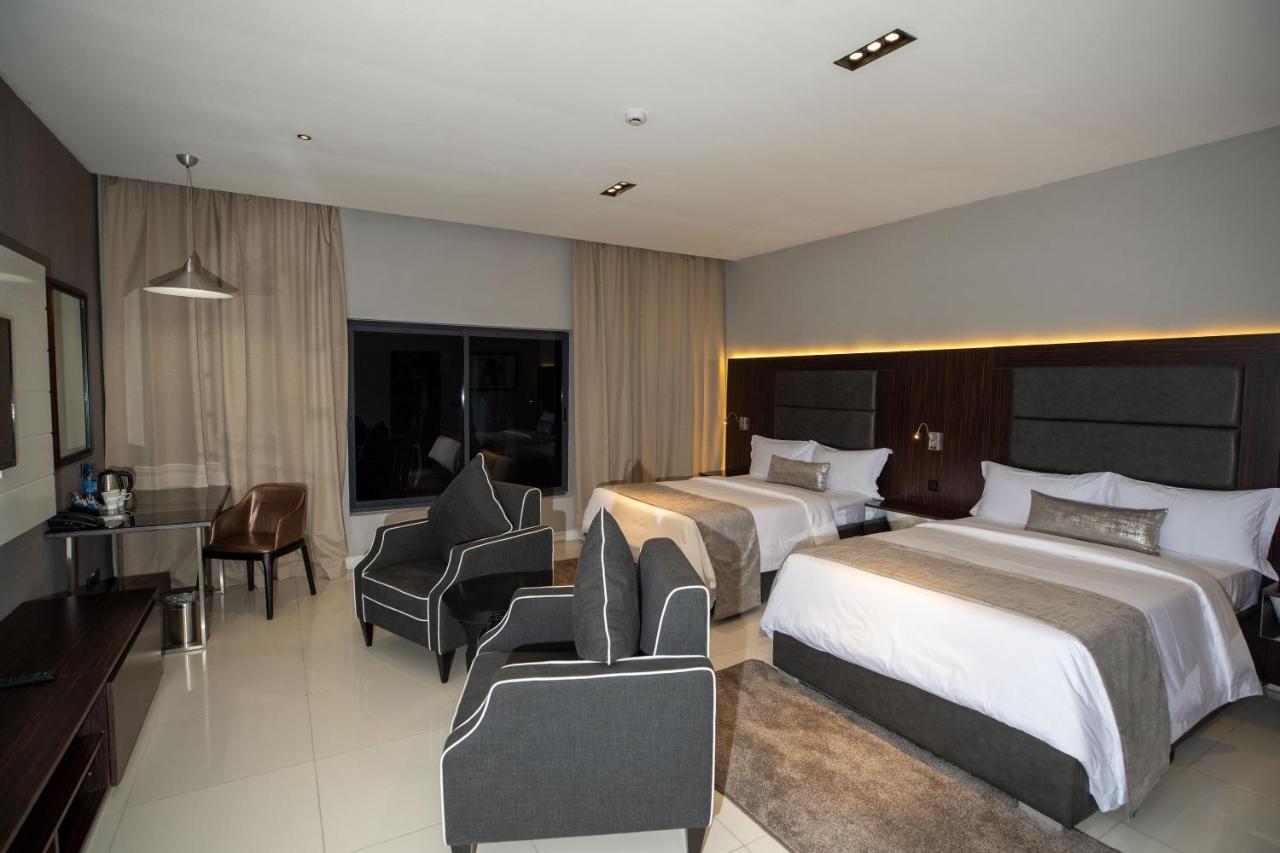 BON Hotel Tripod Owerri Buitenkant foto